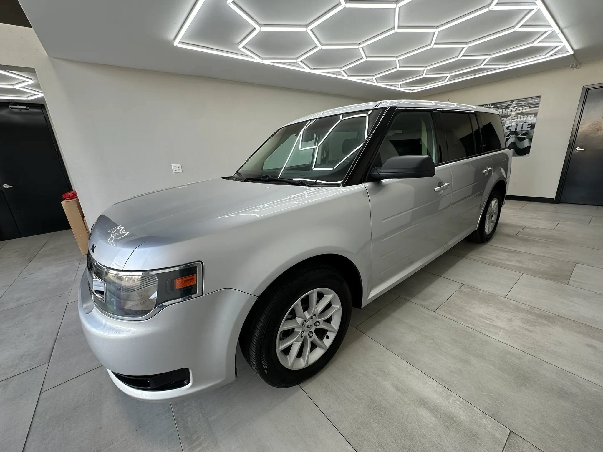 Used 2014 Ford Flex SE FWD image 2