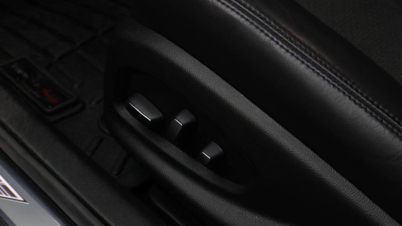 Used 2019 Cadillac CTS V w/ Luxury Package image 21