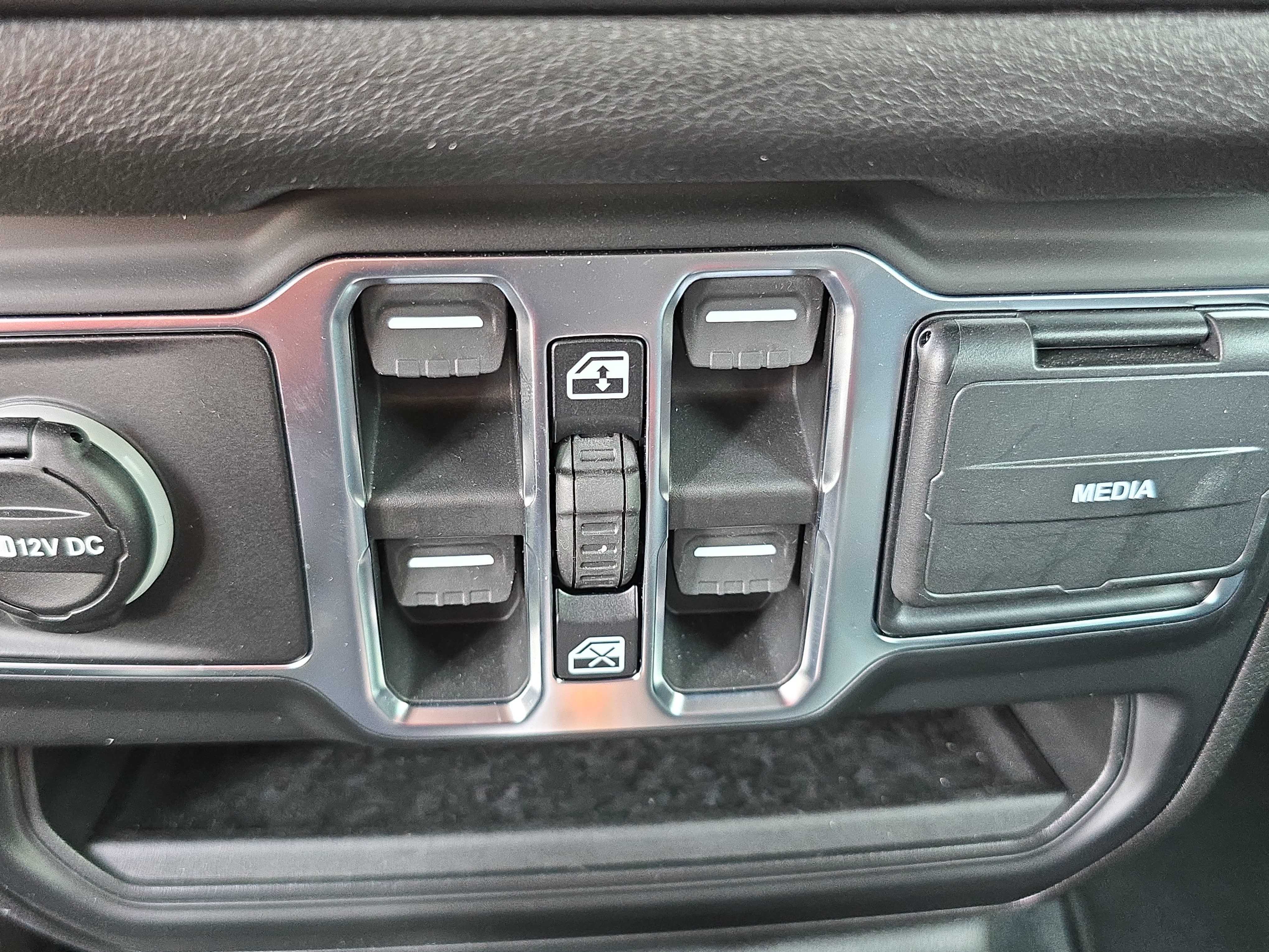 Used 2026 Jeep Wrangler Unlimited Sport AWD/4WD image 26