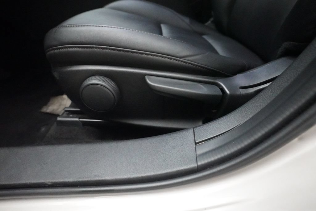 Certified 2024 MAZDA MAZDA3 s FWD image 29