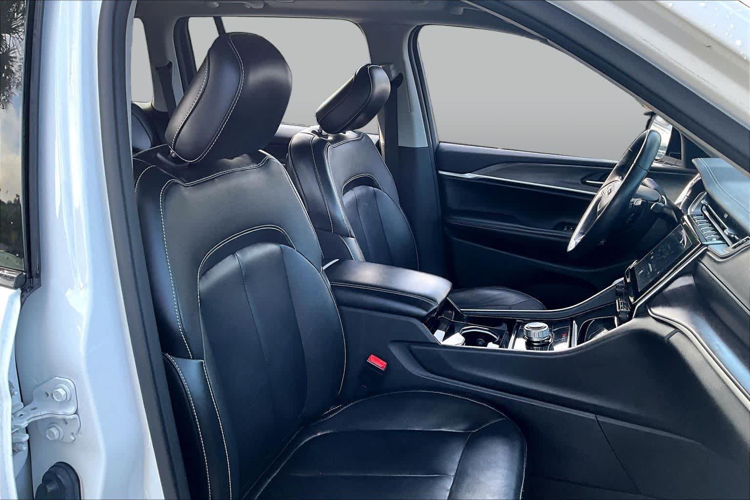 Used 2022 Jeep Grand Cherokee Limited RWD image 9