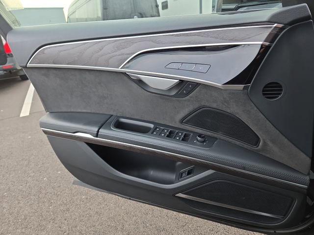 Used 2021 Audi A8 L 4.0T w/ Executive Plus Package image 21