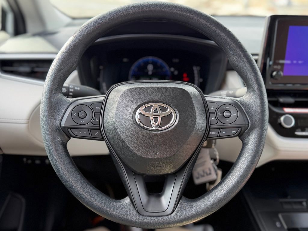 Used 2026 Toyota Corolla Cross L image 9