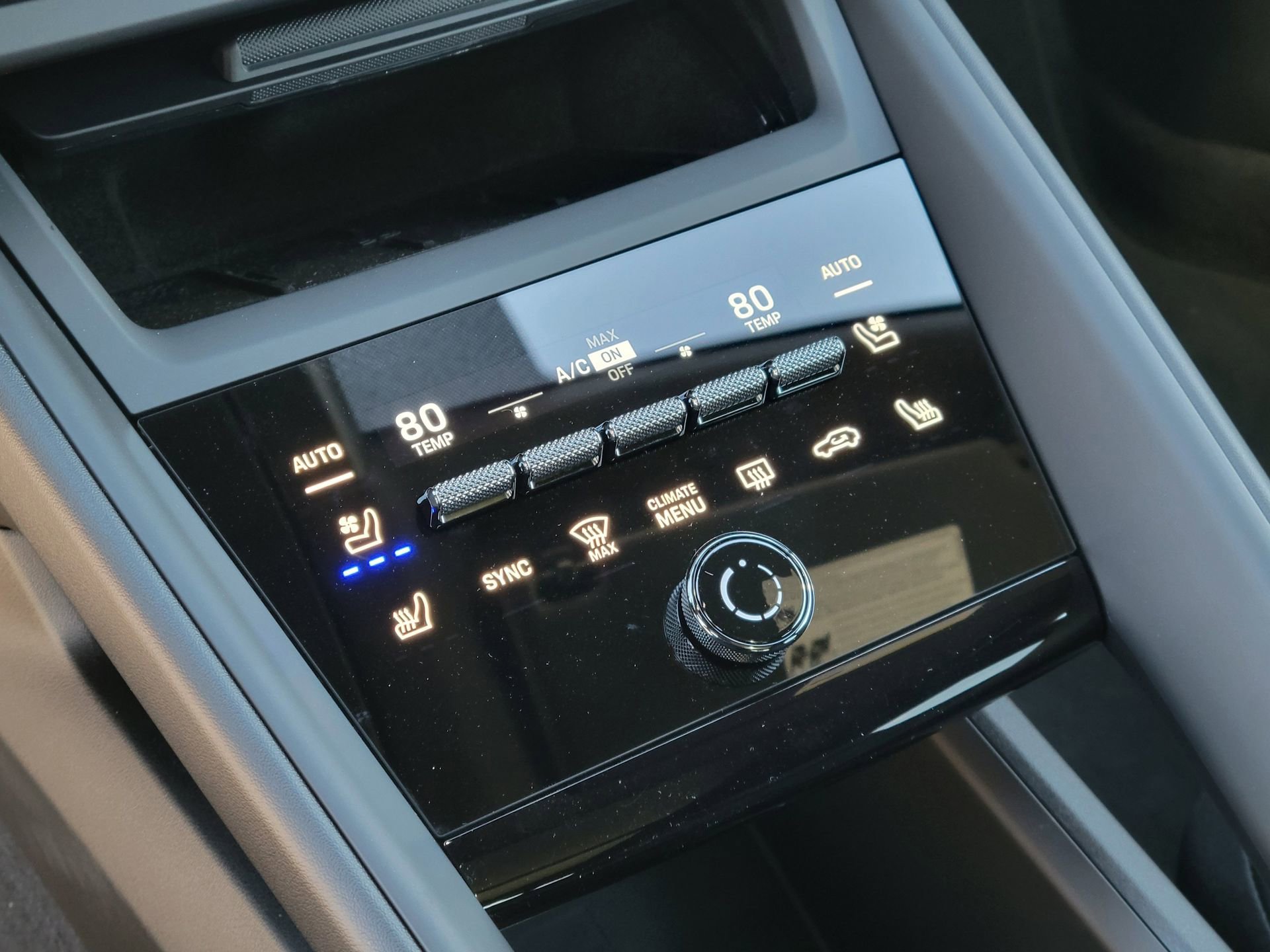 Used 2025 Porsche Macan Electric image 20