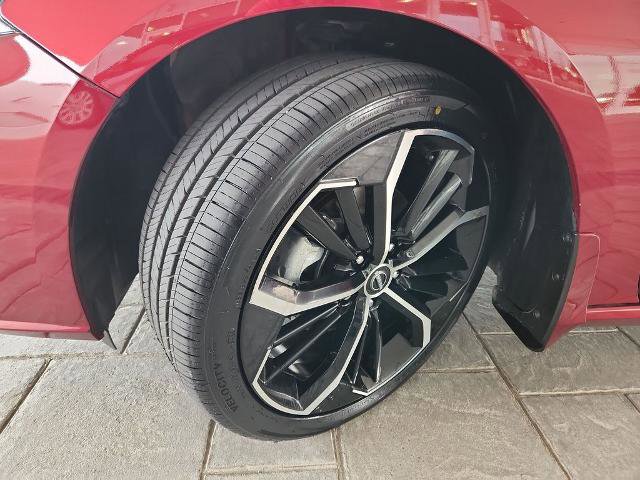Certified 2023 Nissan Altima 2.5 SR FWD image 30