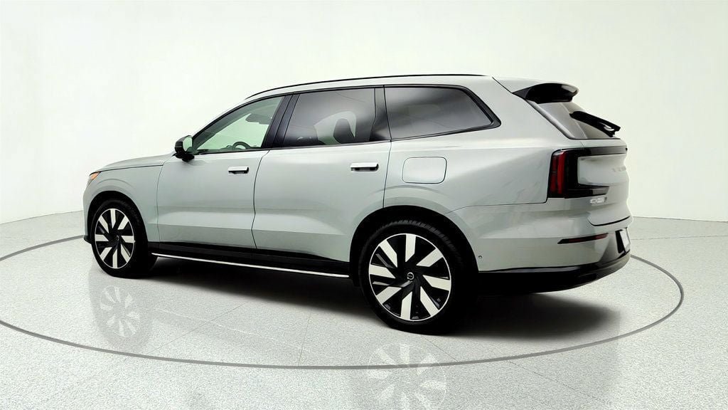 Used 2025 Volvo EX90 Ultra AWD/4WD image 7