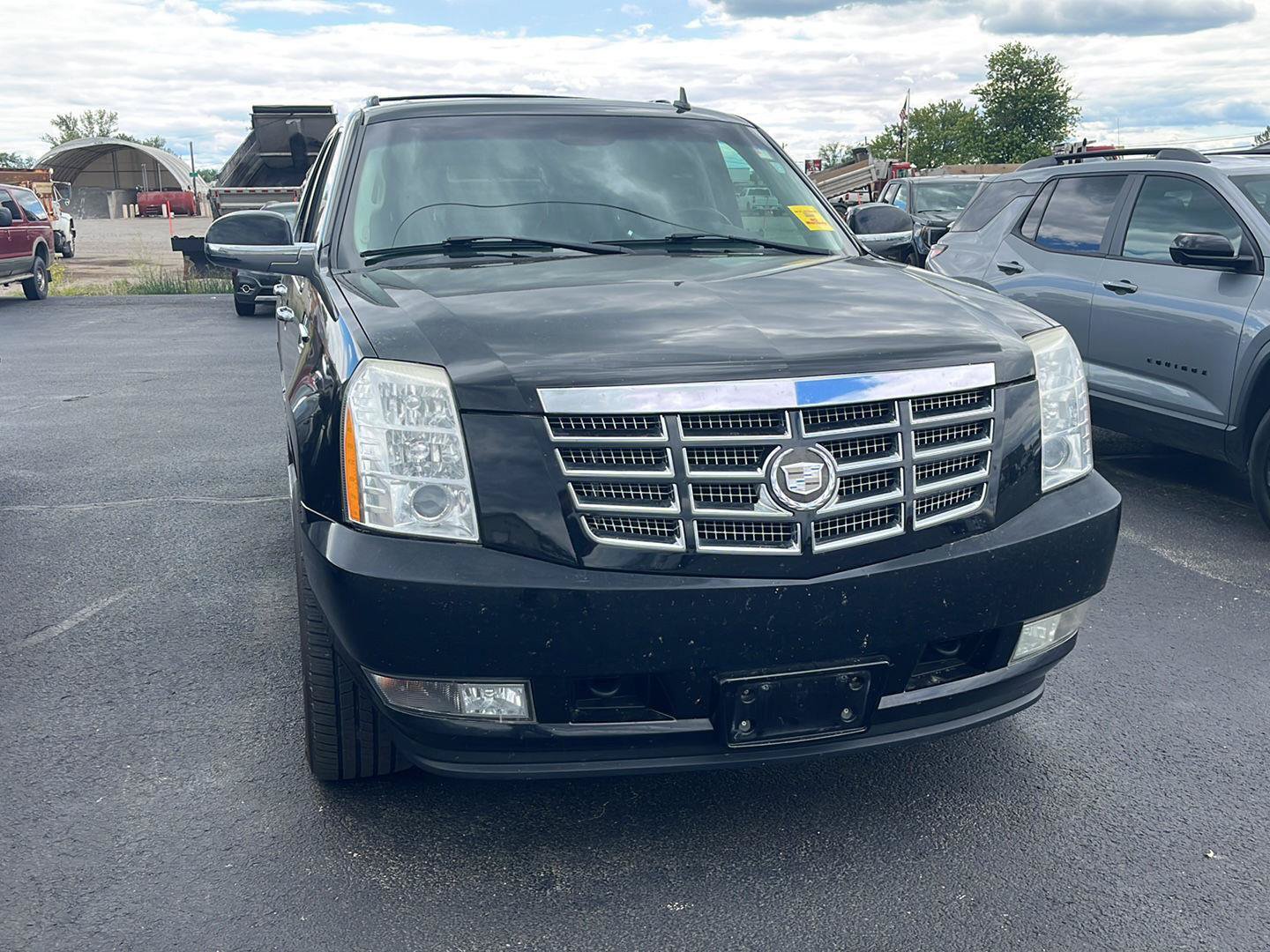 Used 2007 Cadillac Escalade AWD w/ Information Package image 8