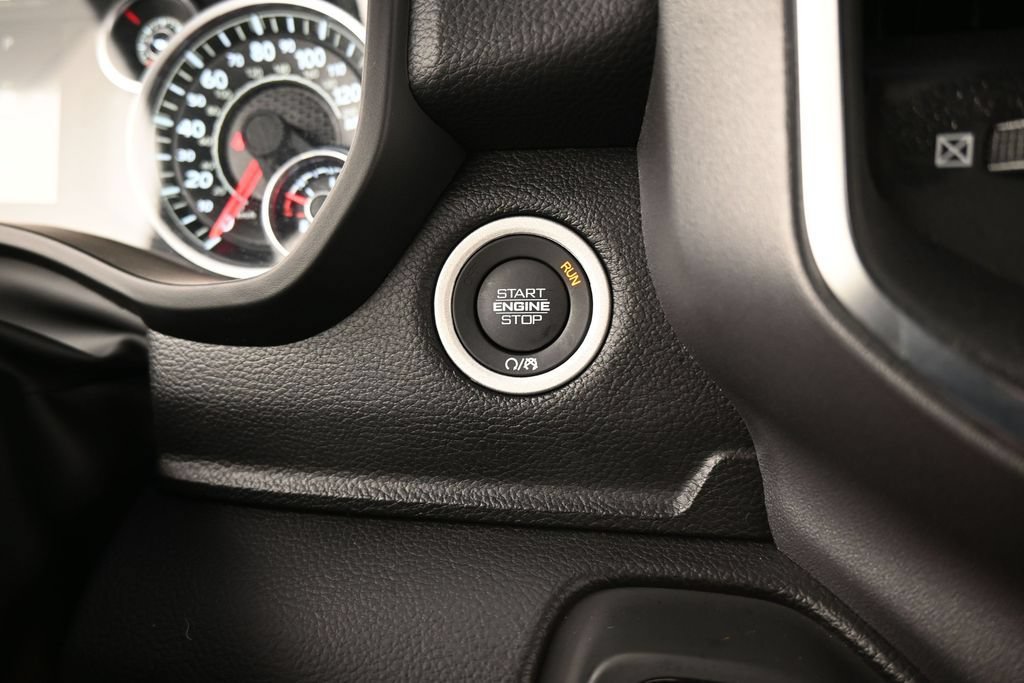 Used 2025 RAM 1500 Big Horn AWD/4WD image 31