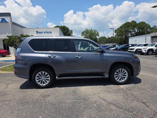 Used 2022 Lexus GX 460 Premium AWD/4WD image 3