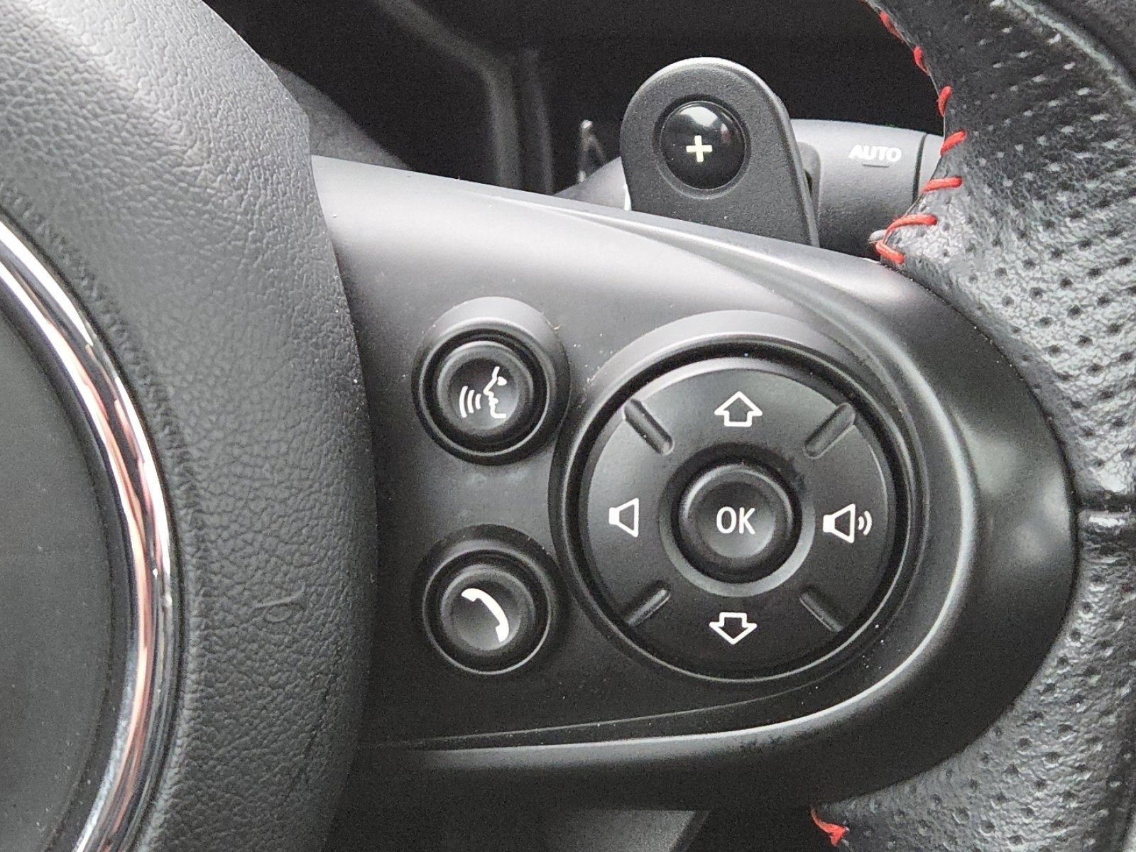 Used 2019 MINI Cooper Countryman S w/ Premium Package image 30