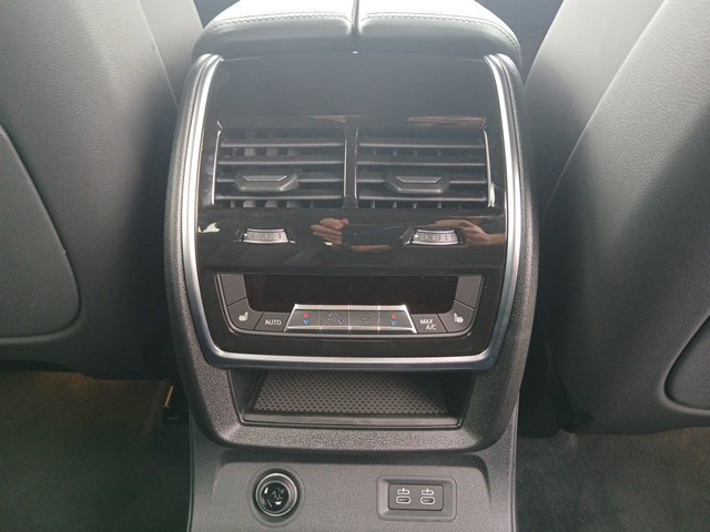 New 2027 BMW X7 xDrive40i AWD/4WD image 15