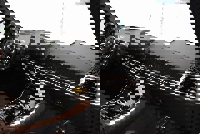 New 2026 BMW X5 M60i w/ Climate Comfort Package image 20