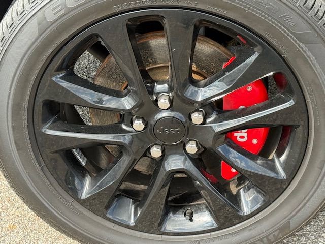 Used 2022 Jeep Grand Cherokee Laredo X image 9