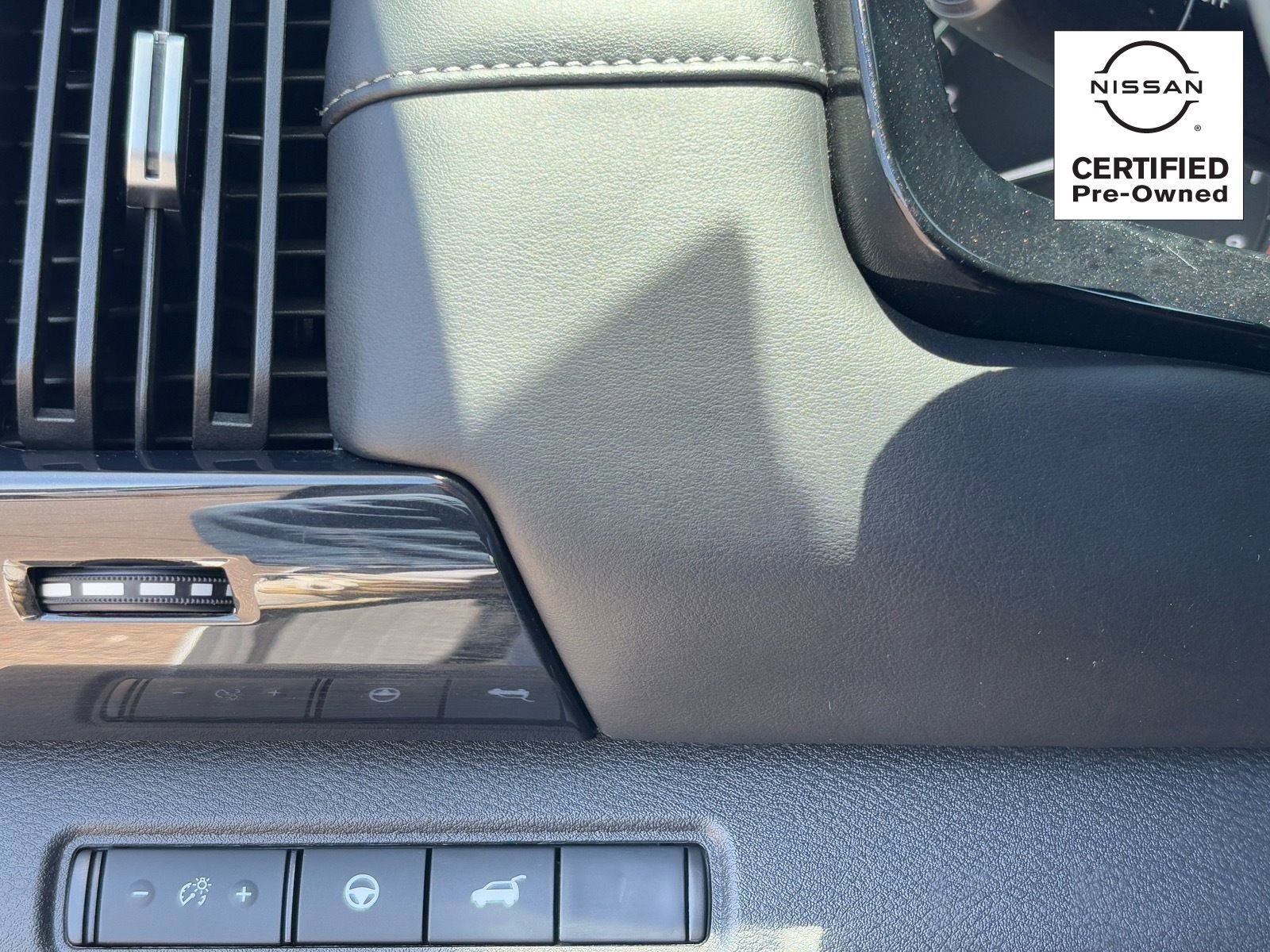 Certified 2025 Nissan Pathfinder SV AWD/4WD image 26