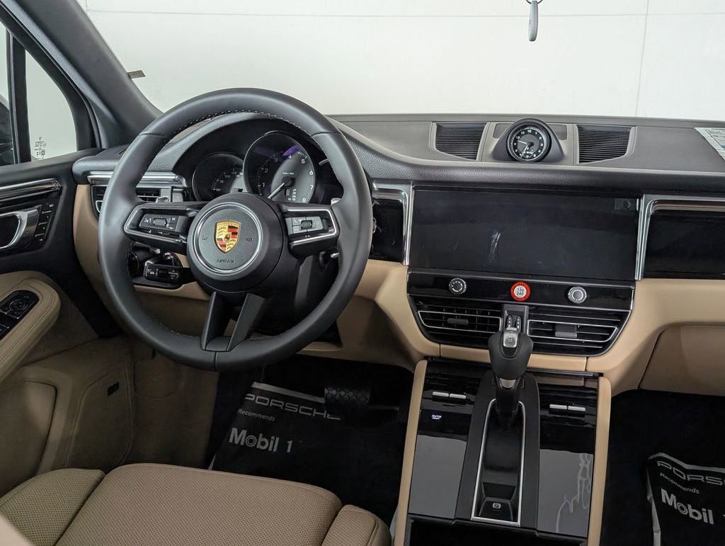 New 2026 Porsche Macan image 22