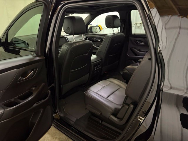 Used 2023 Chevrolet Traverse RS AWD/4WD image 25