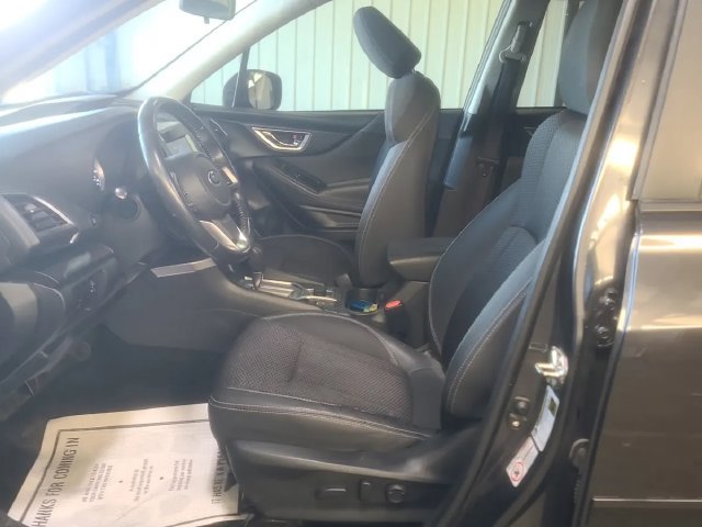 Used 2019 Subaru Forester Premium AWD/4WD image 10