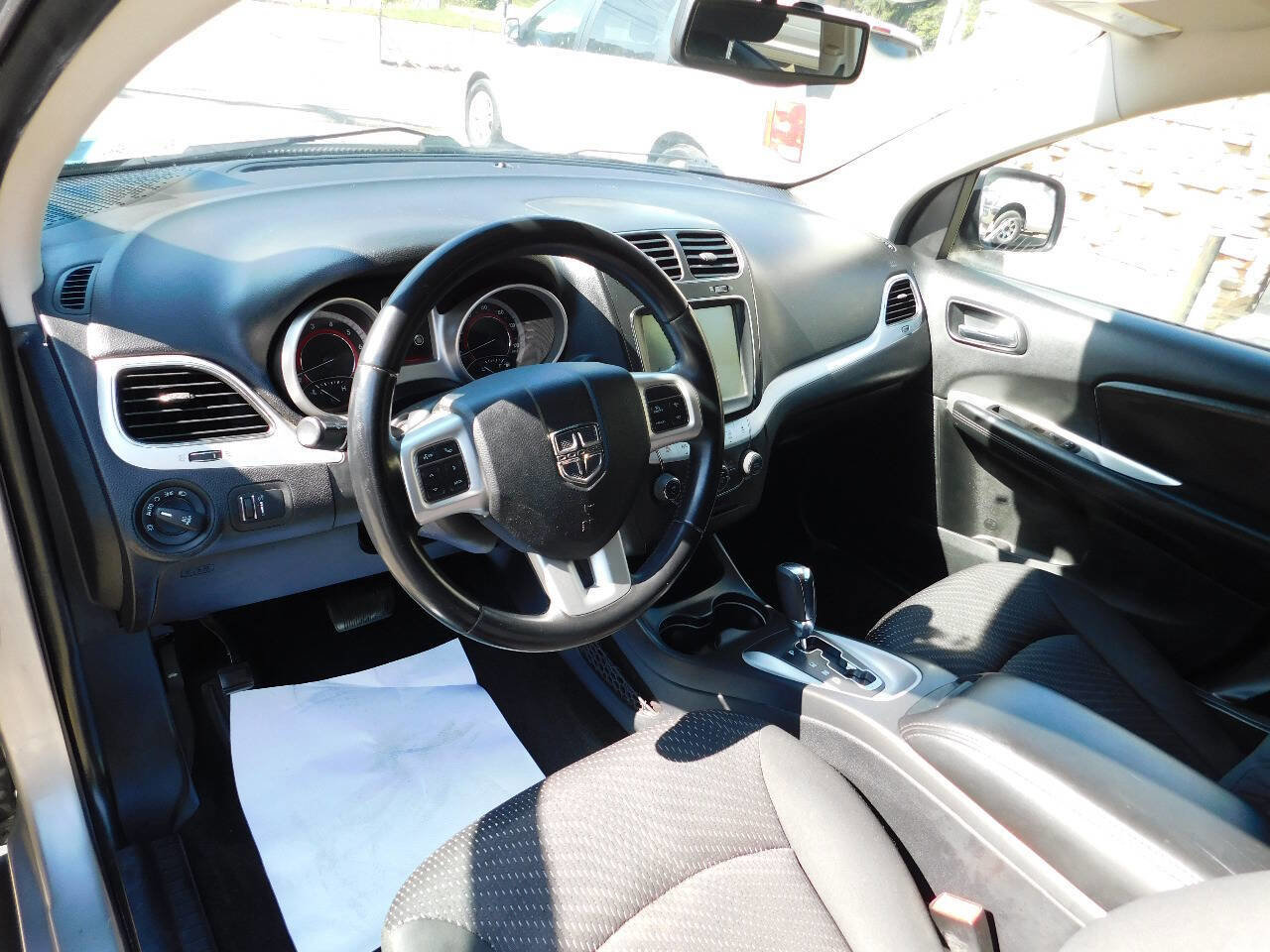 Used 2017 Dodge Journey SXT w/ Safe & Sound Group image 15