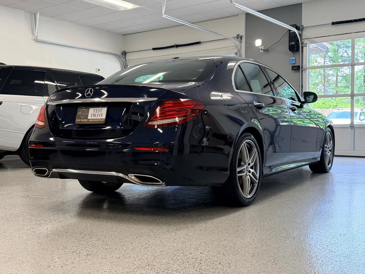 Used 2018 Mercedes-Benz E 300 image 8