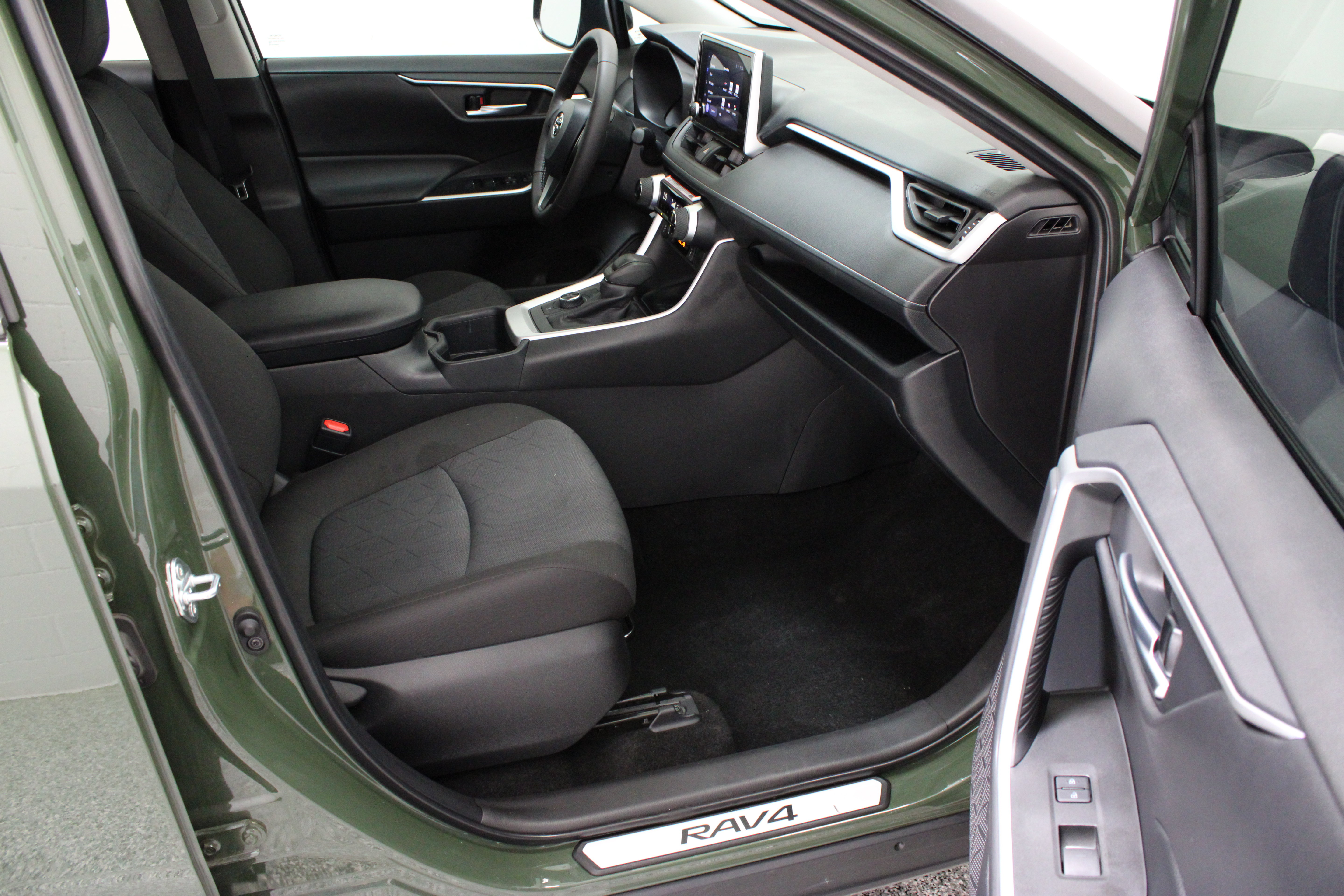 Used 2025 Toyota RAV4 Woodland Edition w/ Weather Package AWD/4WD image 37