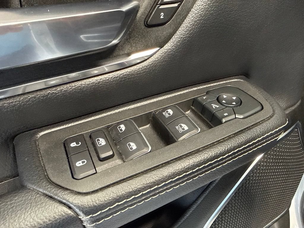Used 2026 RAM 1500 Laramie AWD/4WD image 17