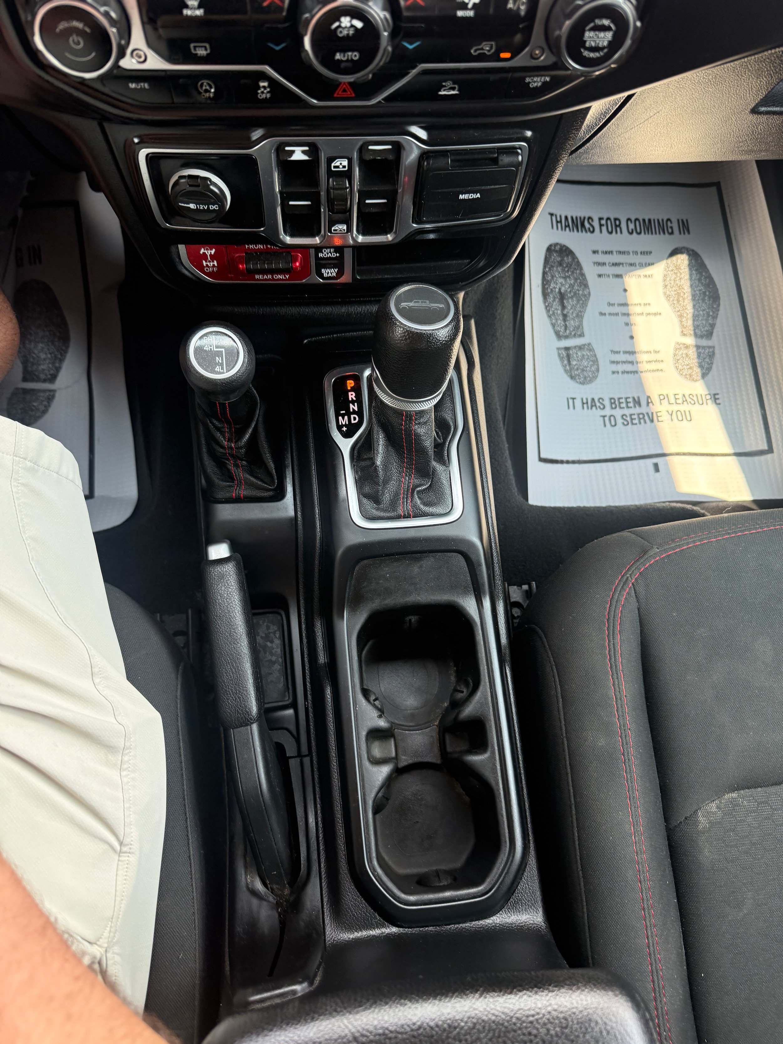 Used 2020 Jeep Gladiator Rubicon AWD/4WD image 16