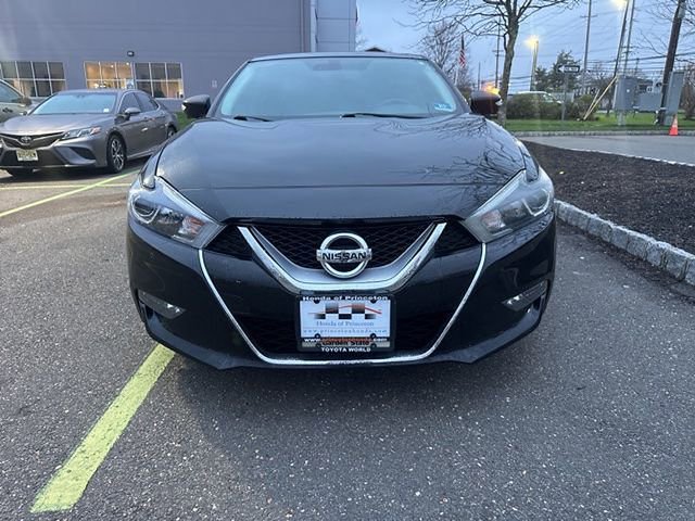 Used 2016 Nissan Maxima Platinum w/ Interior Lighting Package image 2
