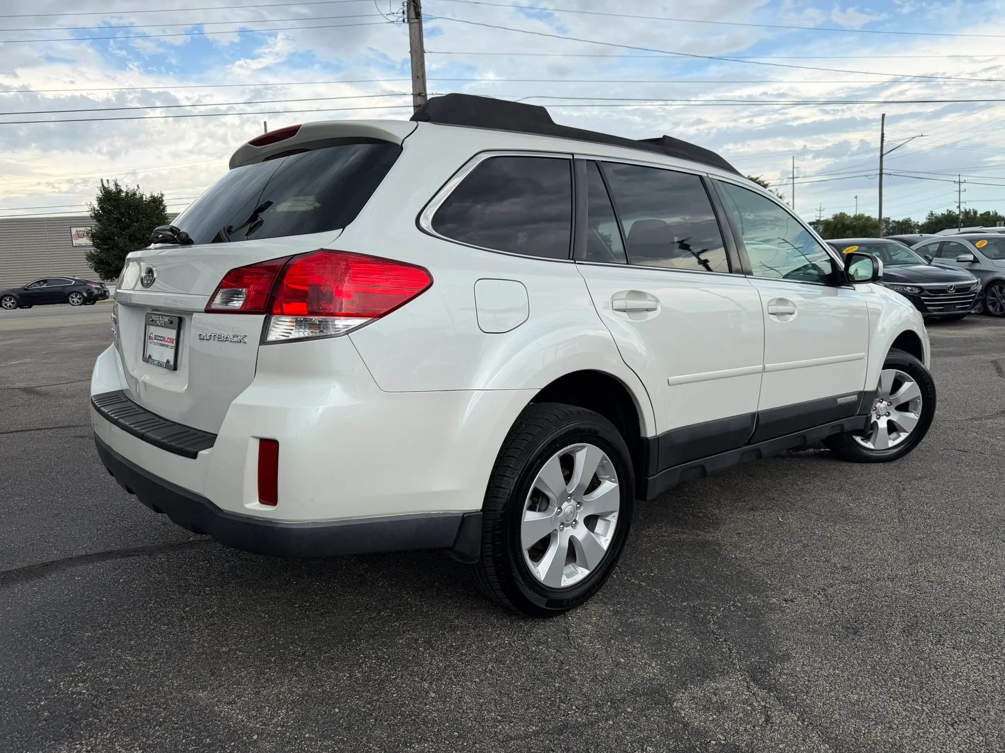 Used 2011 Subaru Outback 2.5i Premium w/ All-Weather Pkg AWD/4WD image 24