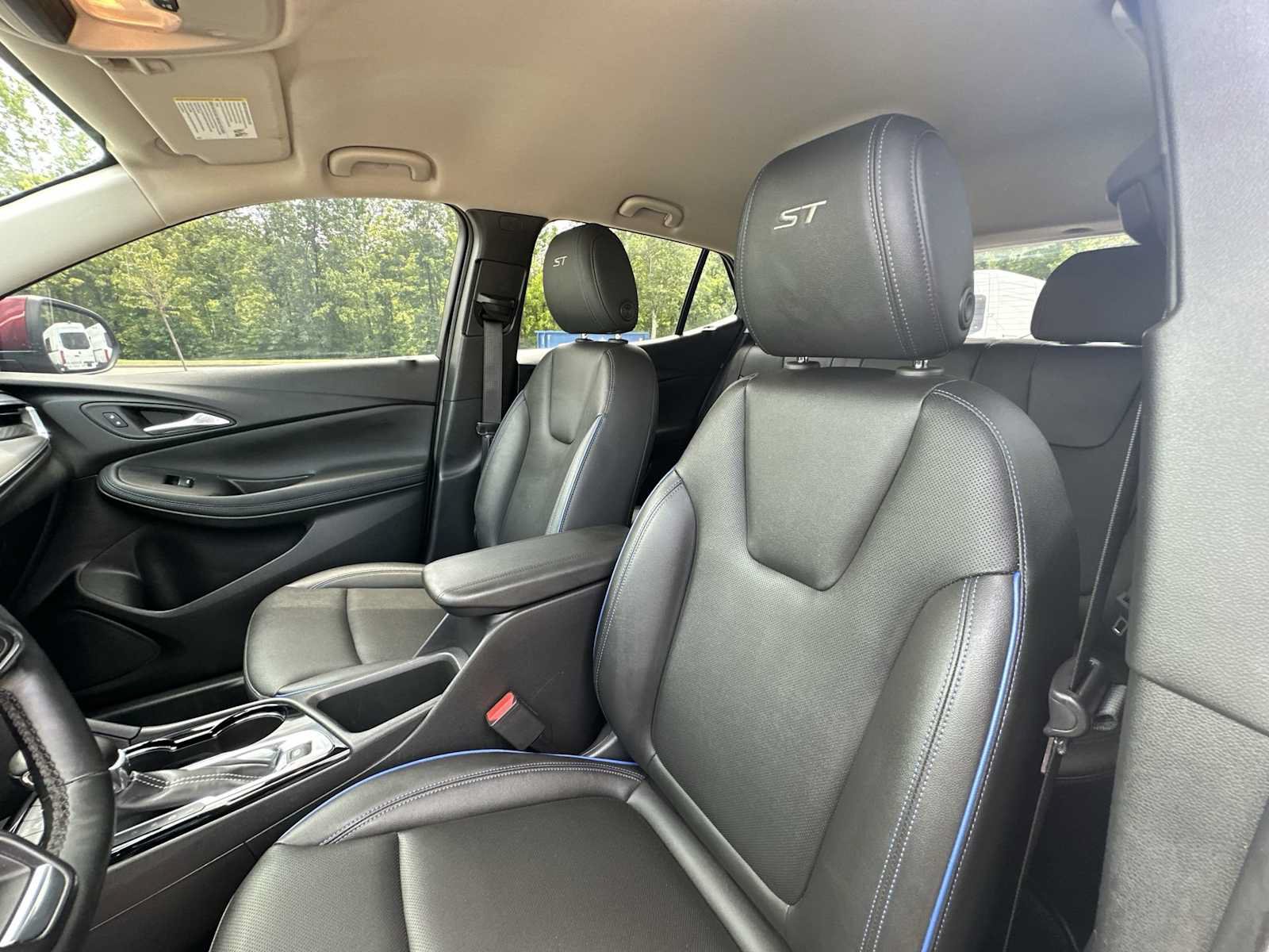 Certified 2025 Buick Encore GX Sport Touring w/ Advanced Technology Package FWD image 10