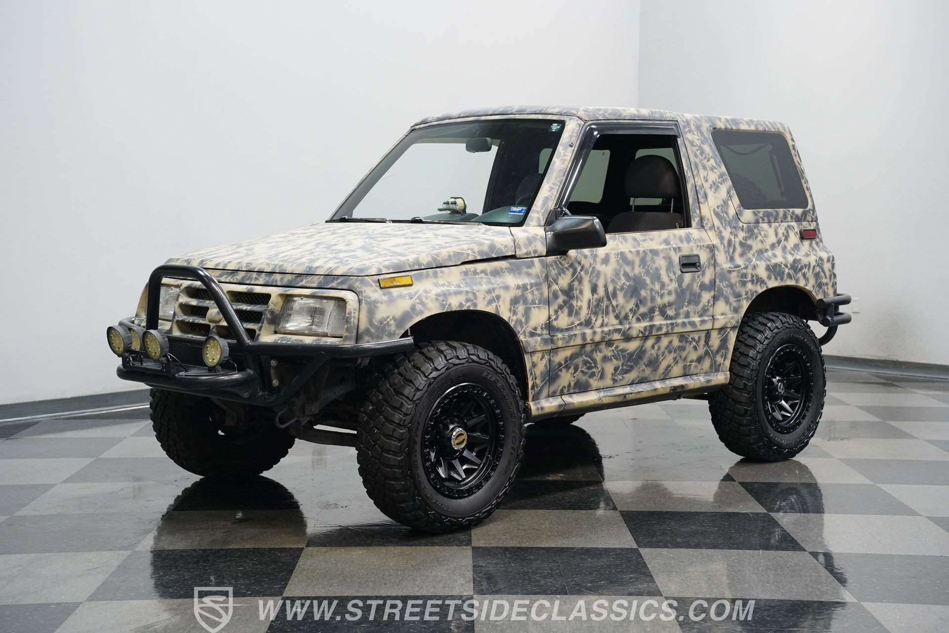Used 1996 Geo Tracker 4WD 2-Door image 5
