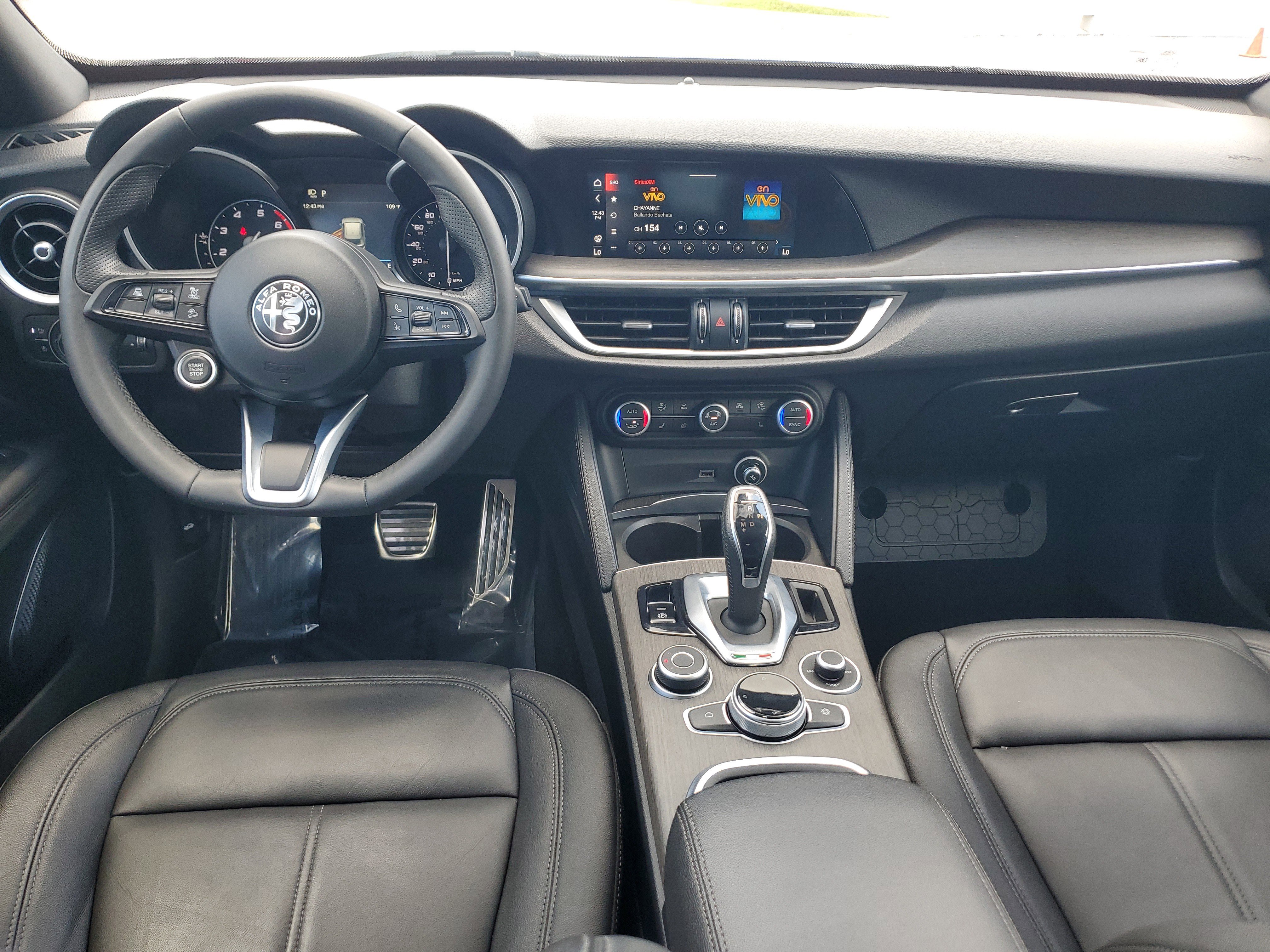 Used 2022 Alfa Romeo Stelvio Ti image 18