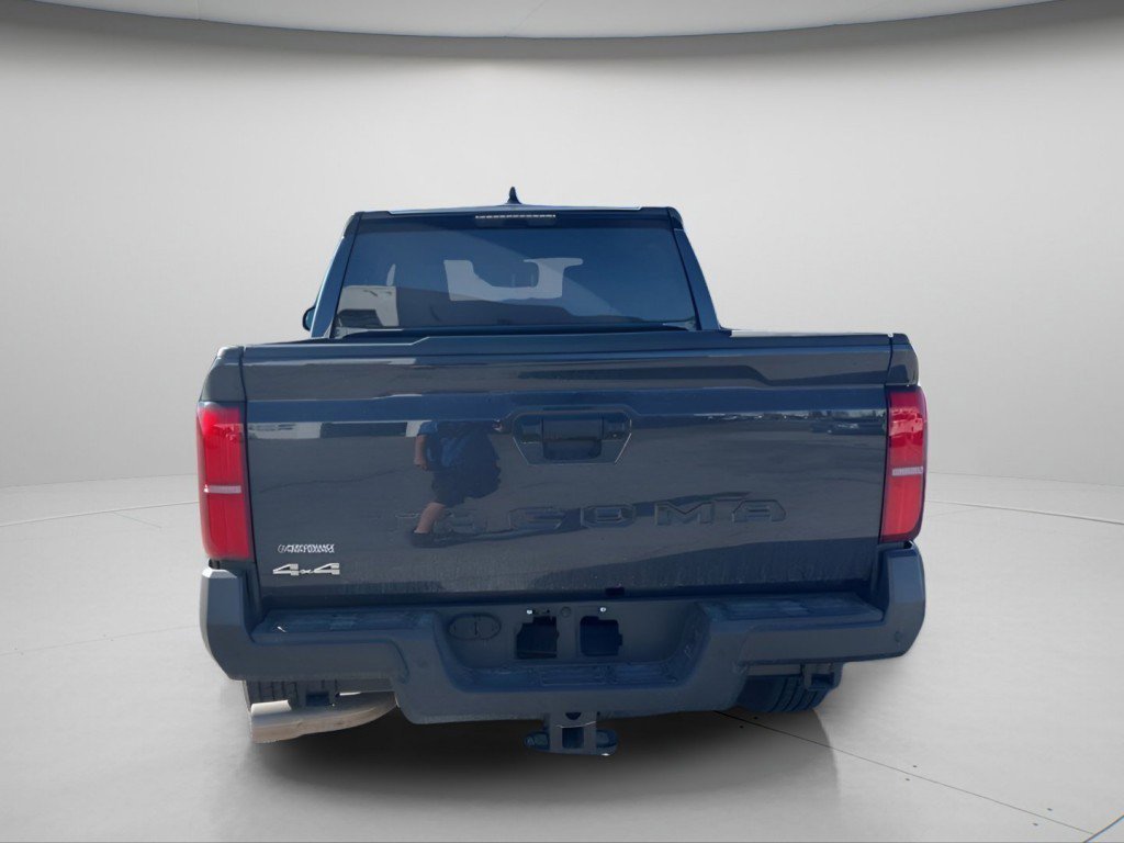 Used 2025 Toyota Tacoma SR w/ SR Upgrade Package AWD/4WD image 11