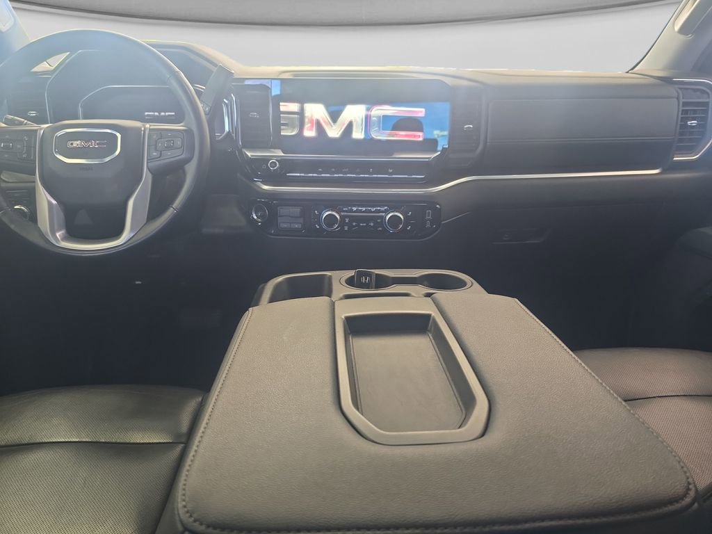 Used 2025 GMC Sierra 1500 SLT AWD/4WD image 12