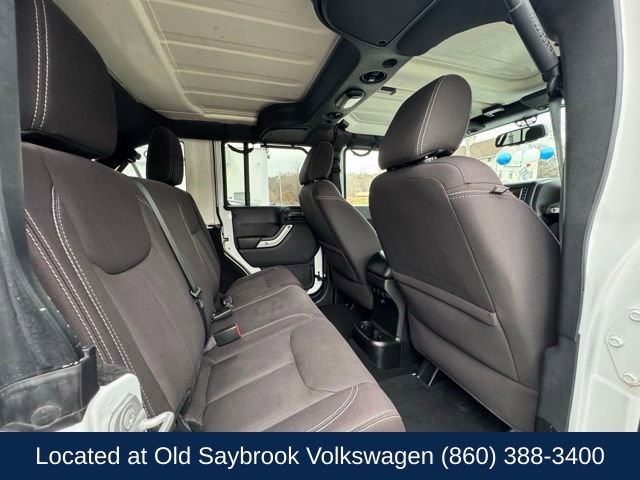 Used 2015 Jeep Wrangler Unlimited Sahara w/ Connectivity Group image 20