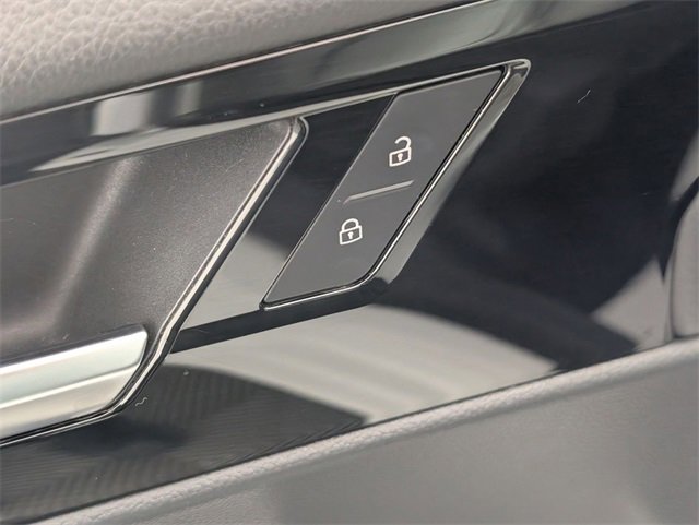 Used 2021 Volkswagen Jetta SEL Premium image 11