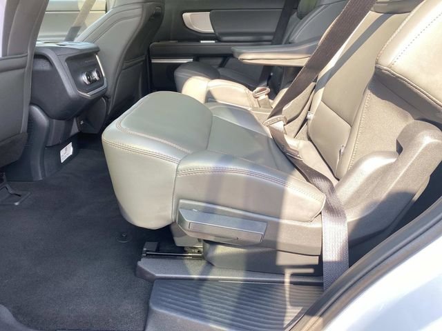 Used 2025 Ford Expedition Active AWD/4WD image 15