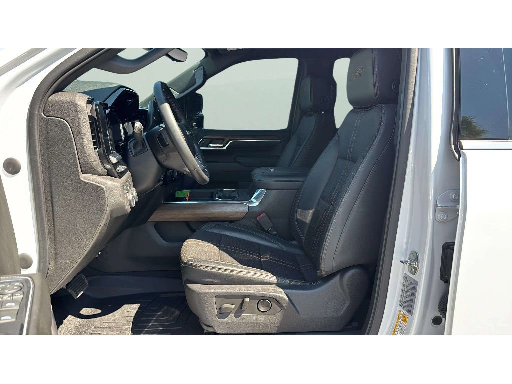 Used 2024 Chevrolet Silverado 2500 High Country w/ High Country Premium Package AWD/4WD image 12