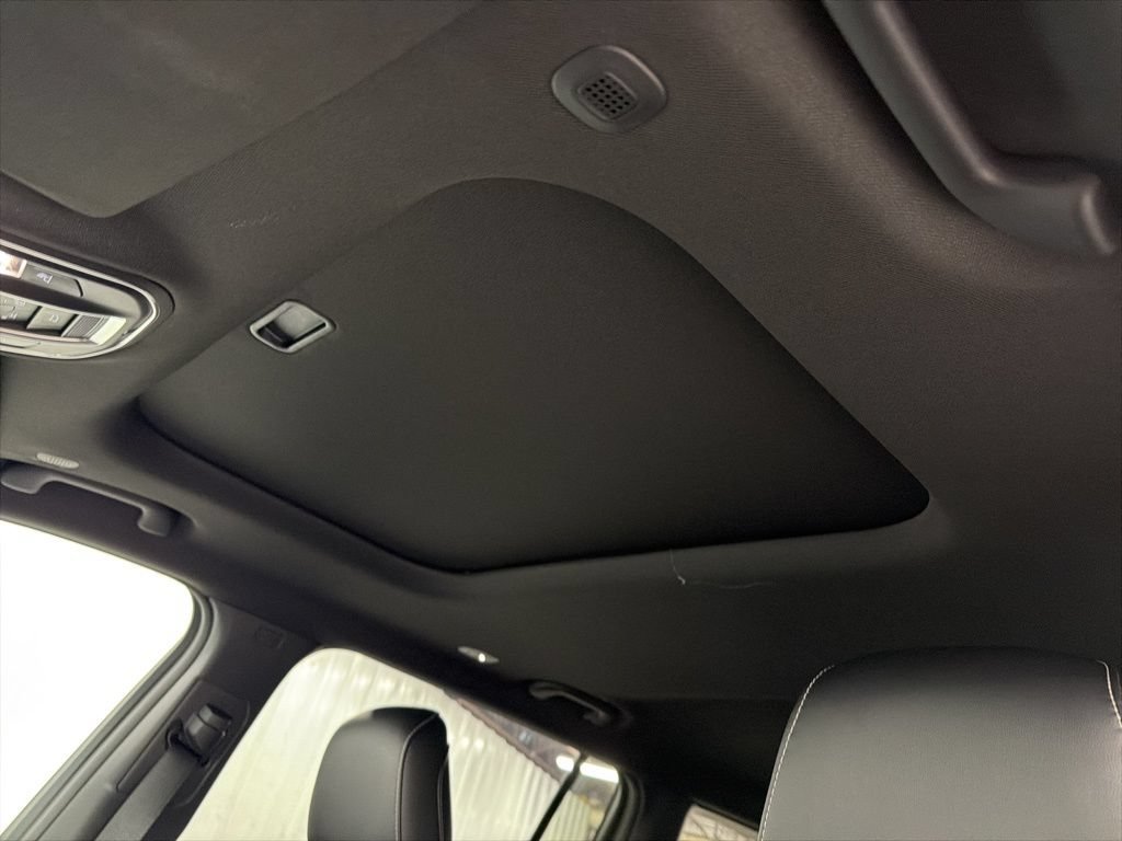 New 2025 Jeep Grand Cherokee L Altitude image 18