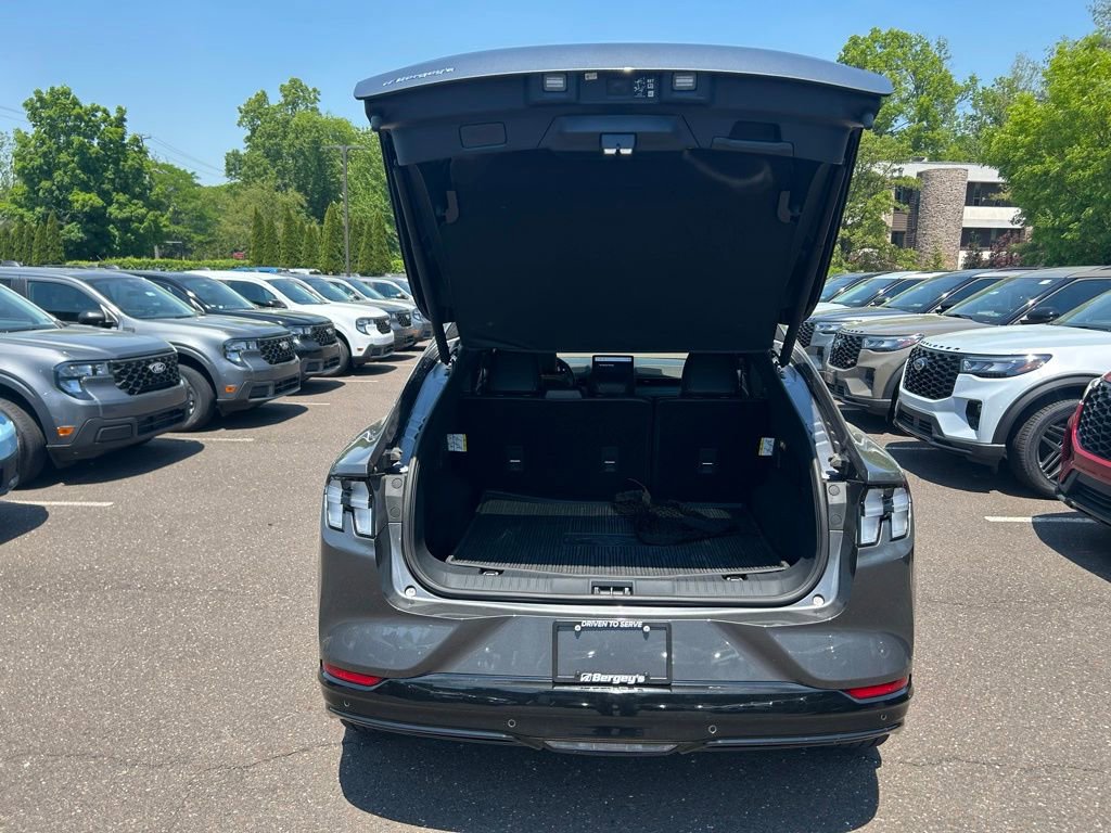 Certified 2023 Ford Mustang Mach-E Premium AWD/4WD image 9