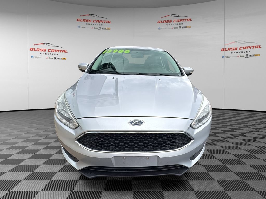 Used 2016 Ford Focus SE FWD image 2
