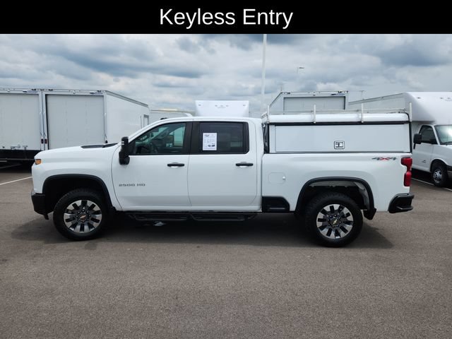 Used 2023 Chevrolet Silverado 2500 Custom w/ Custom Convenience Package AWD/4WD image 4