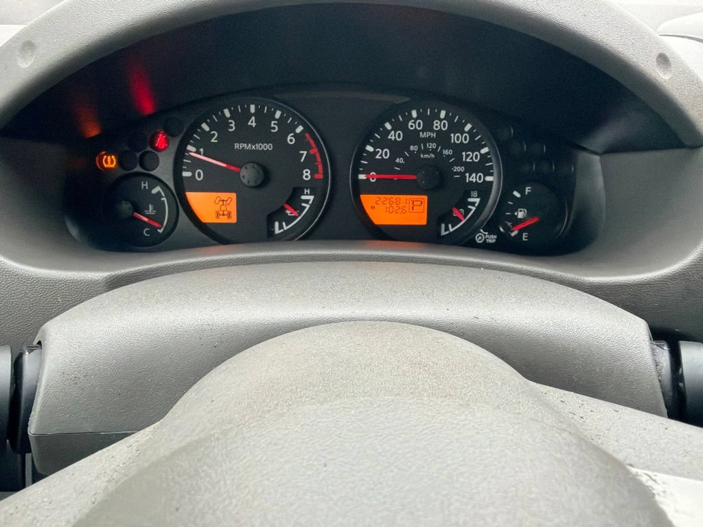 Used 2010 Nissan Frontier SE AWD/4WD image 29