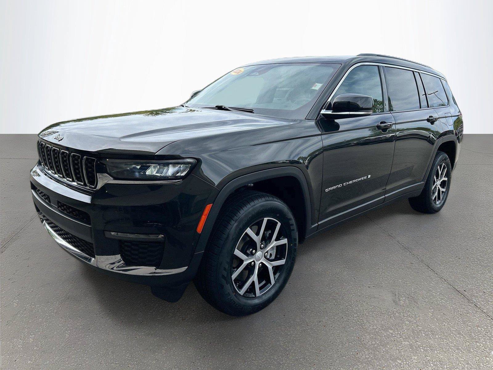 Used 2024 Jeep Grand Cherokee L Limited AWD/4WD image 8