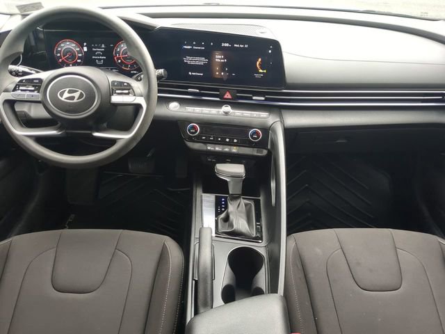 Used 2024 Hyundai Elantra SEL FWD image 13