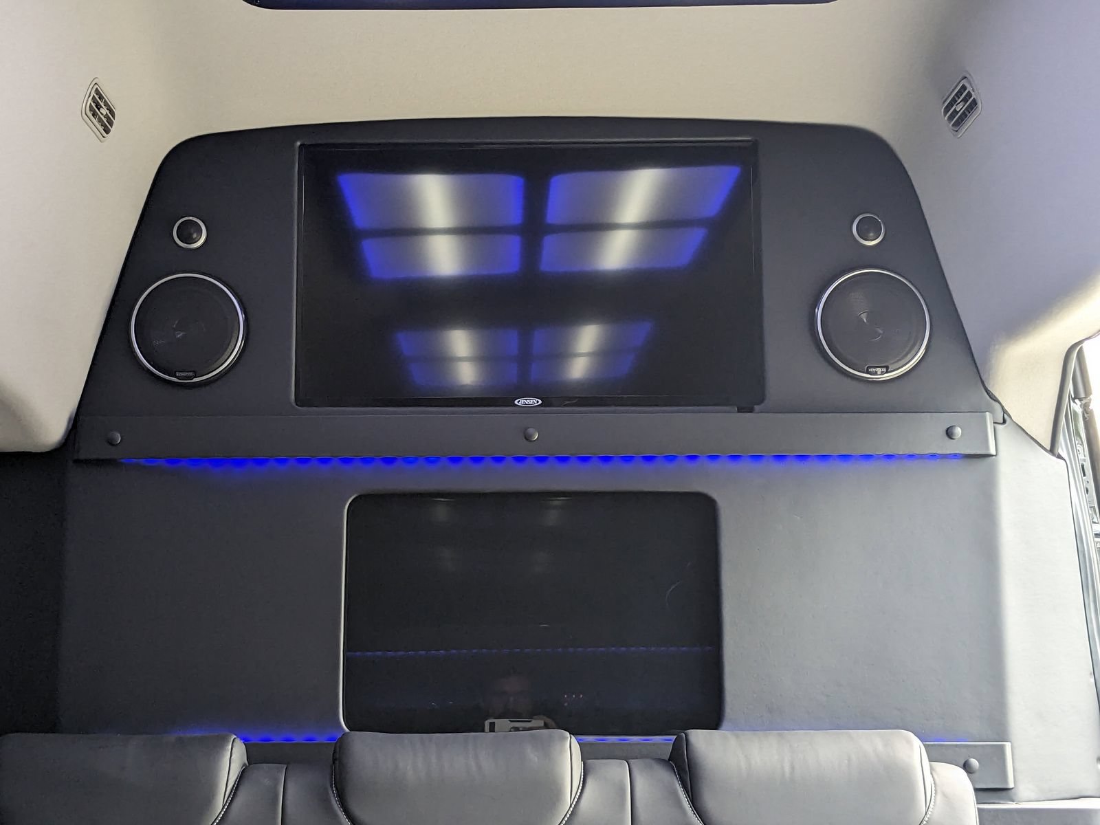 New 2024 Ford Transit 350 XLT w/ Upfitter Package RWD image 21