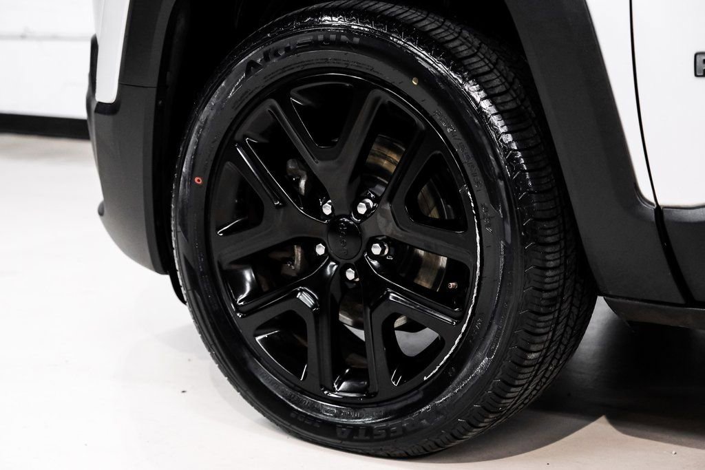 Used 2017 Jeep Renegade Altitude image 57