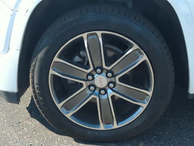 Used 2019 GMC Acadia Denali w/ Technology Package FWD image 14