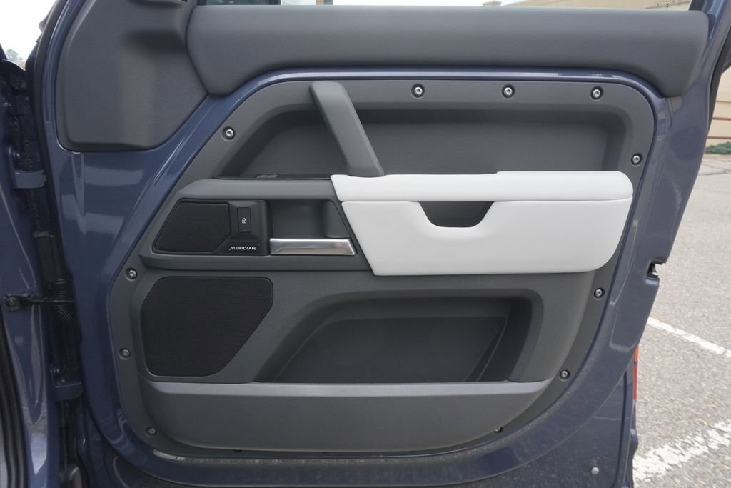 New 2025 Land Rover Defender 110 S image 21