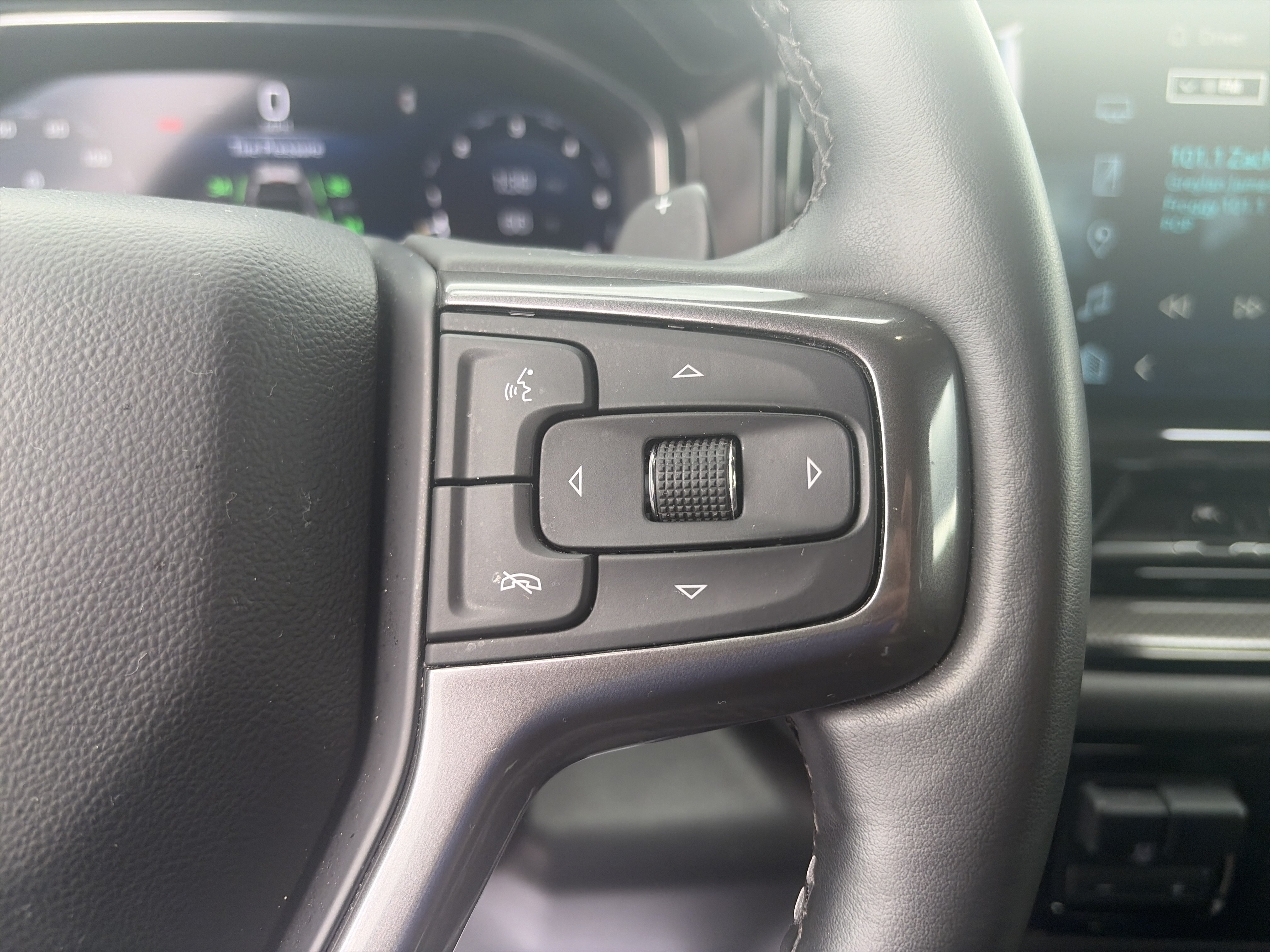 Used 2024 Chevrolet Silverado 1500 ZR2 w/ Technology Package AWD/4WD image 22