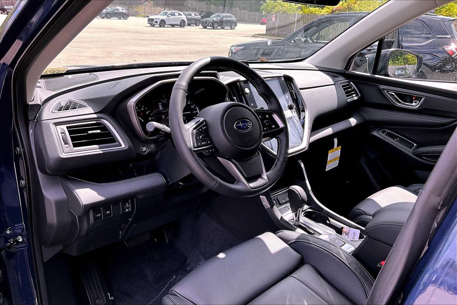 New 2025 Subaru Ascent Limited image 8